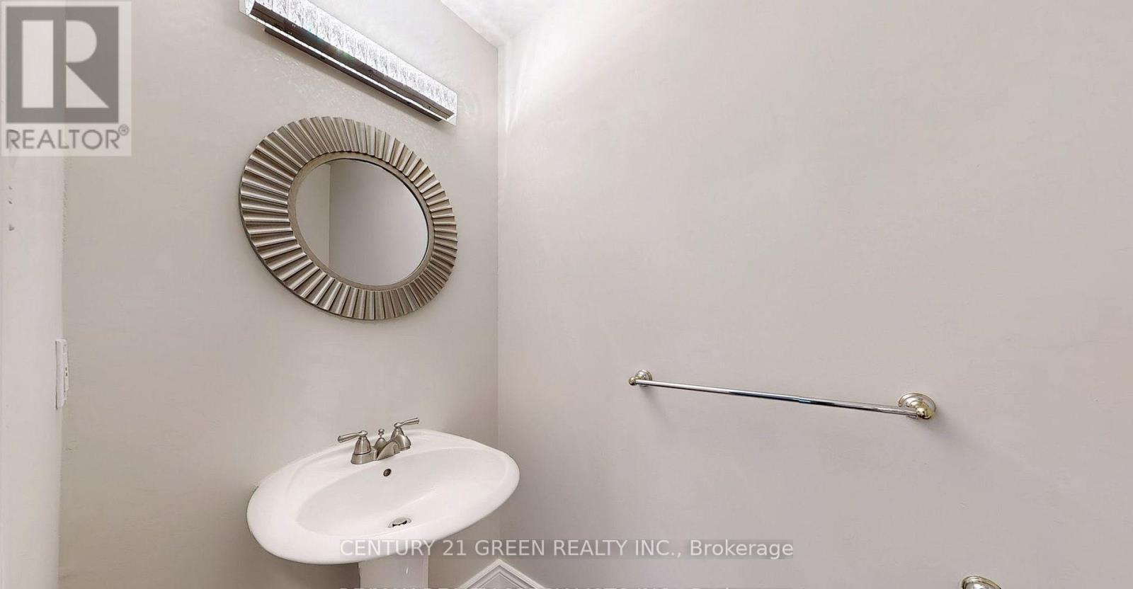 6311 Mulberry Crescent, Mississauga, Ontario  L5V 1B7 - Photo 14 - W12581478