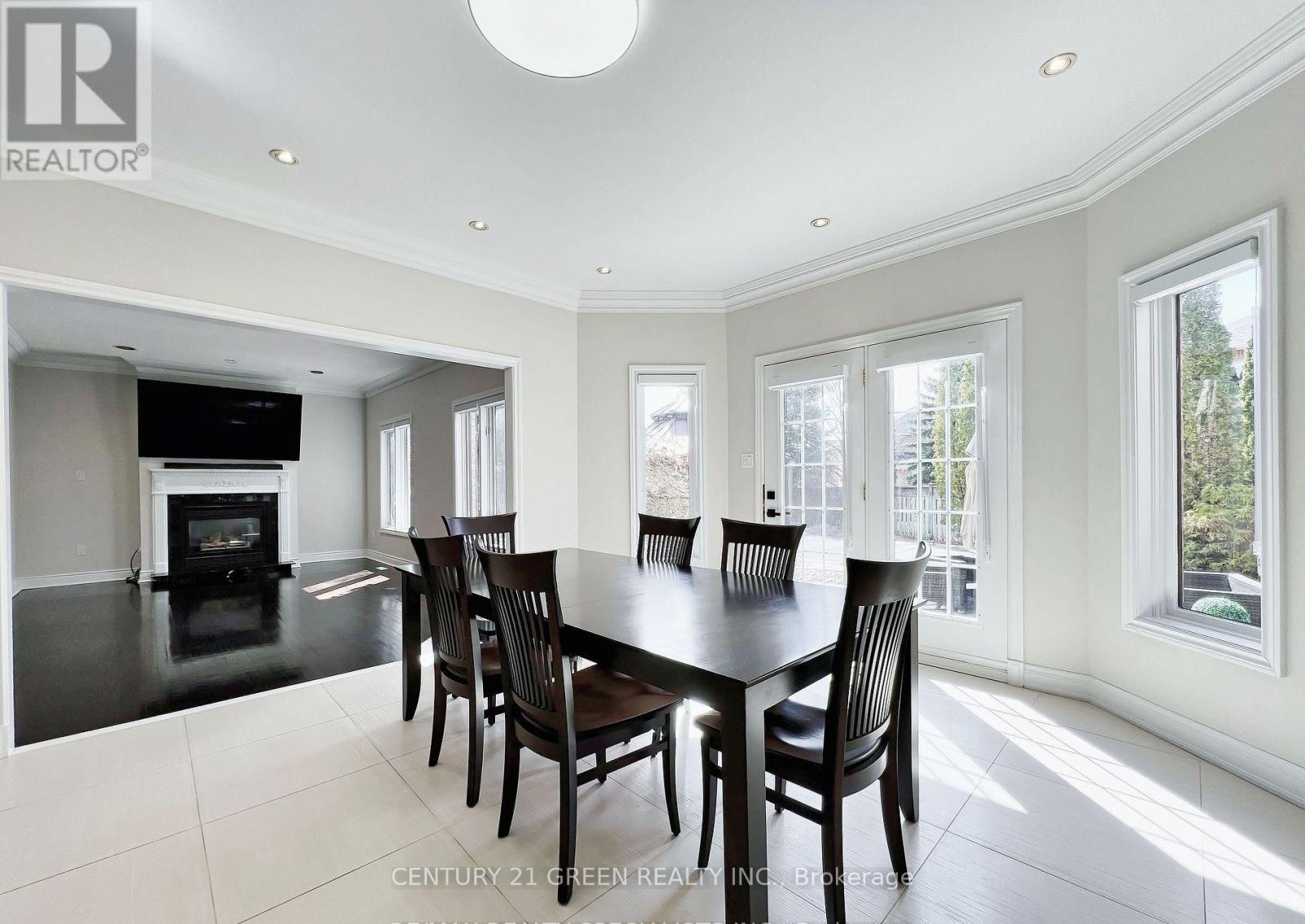 6311 Mulberry Crescent, Mississauga, Ontario  L5V 1B7 - Photo 15 - W12581478