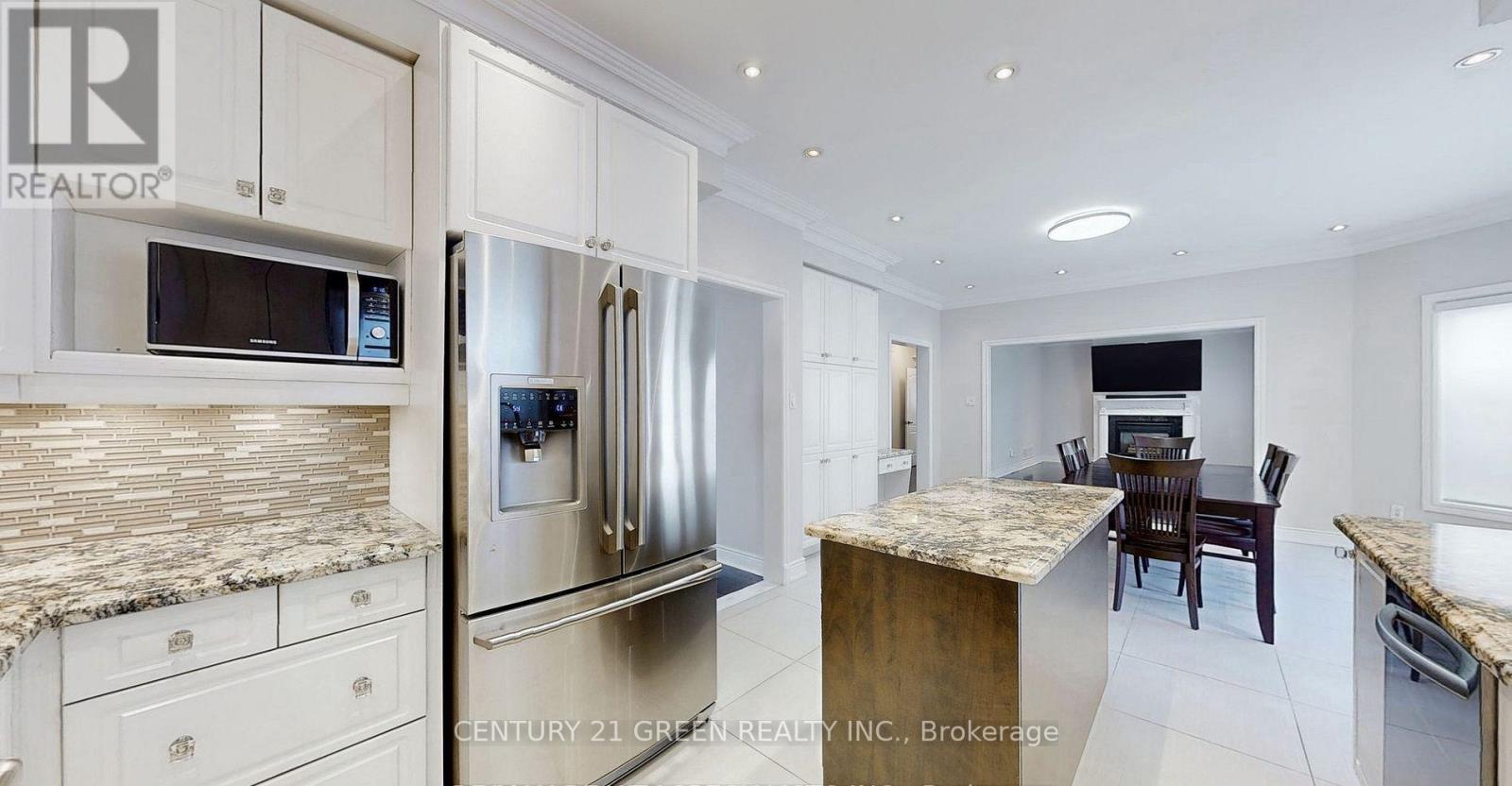 6311 Mulberry Crescent, Mississauga, Ontario  L5V 1B7 - Photo 18 - W12581478