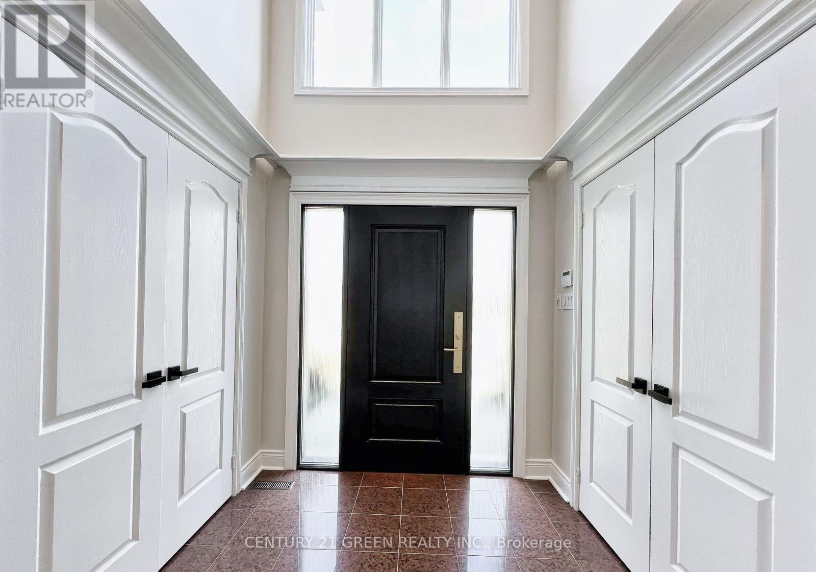 6311 Mulberry Crescent, Mississauga, Ontario  L5V 1B7 - Photo 7 - W12581478