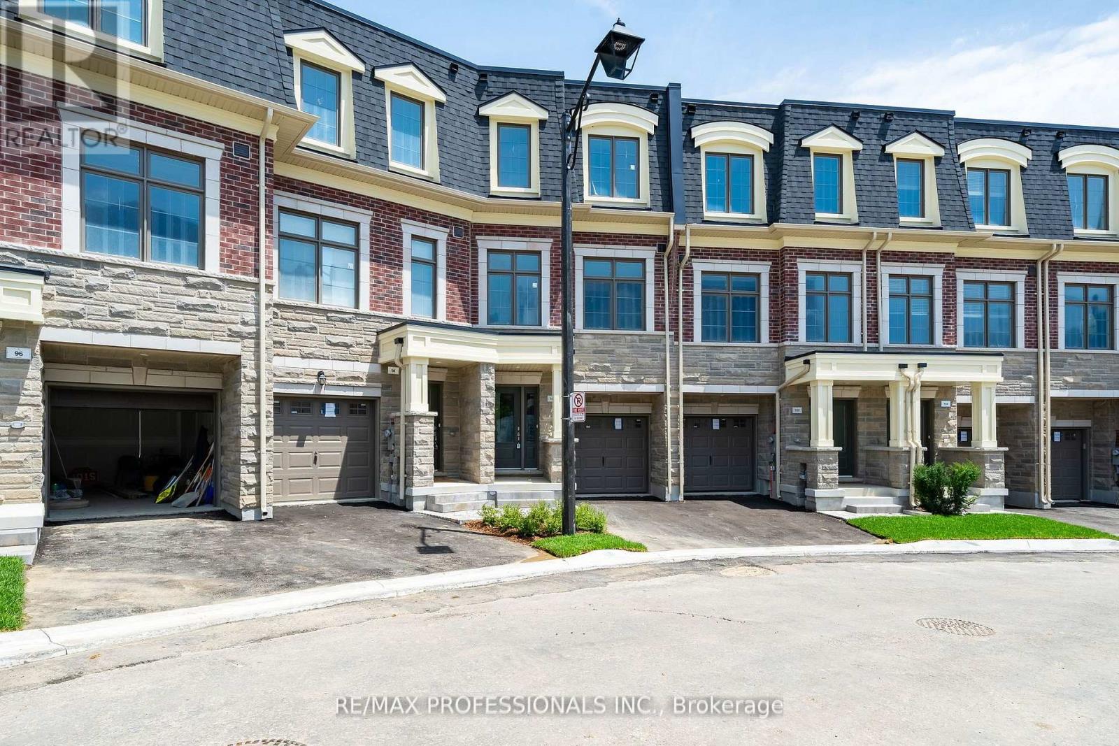 100 Salina Street, Mississauga, Ontario  L4M 1X8 - Photo 2 - W12581490