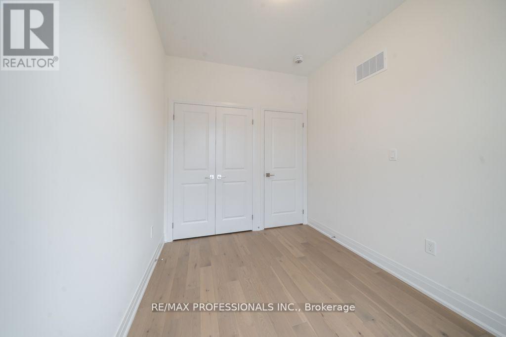 100 Salina Street, Mississauga, Ontario  L4M 1X8 - Photo 25 - W12581490