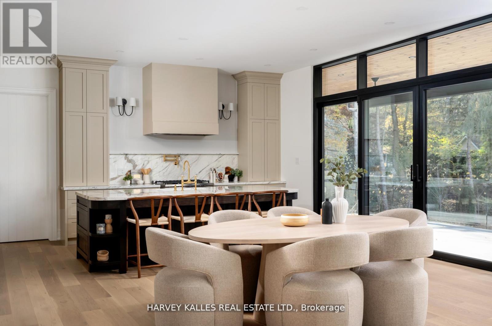 233 Lakewood Drive, Oakville, Ontario  L6K 1B3 - Photo 11 - W12581502