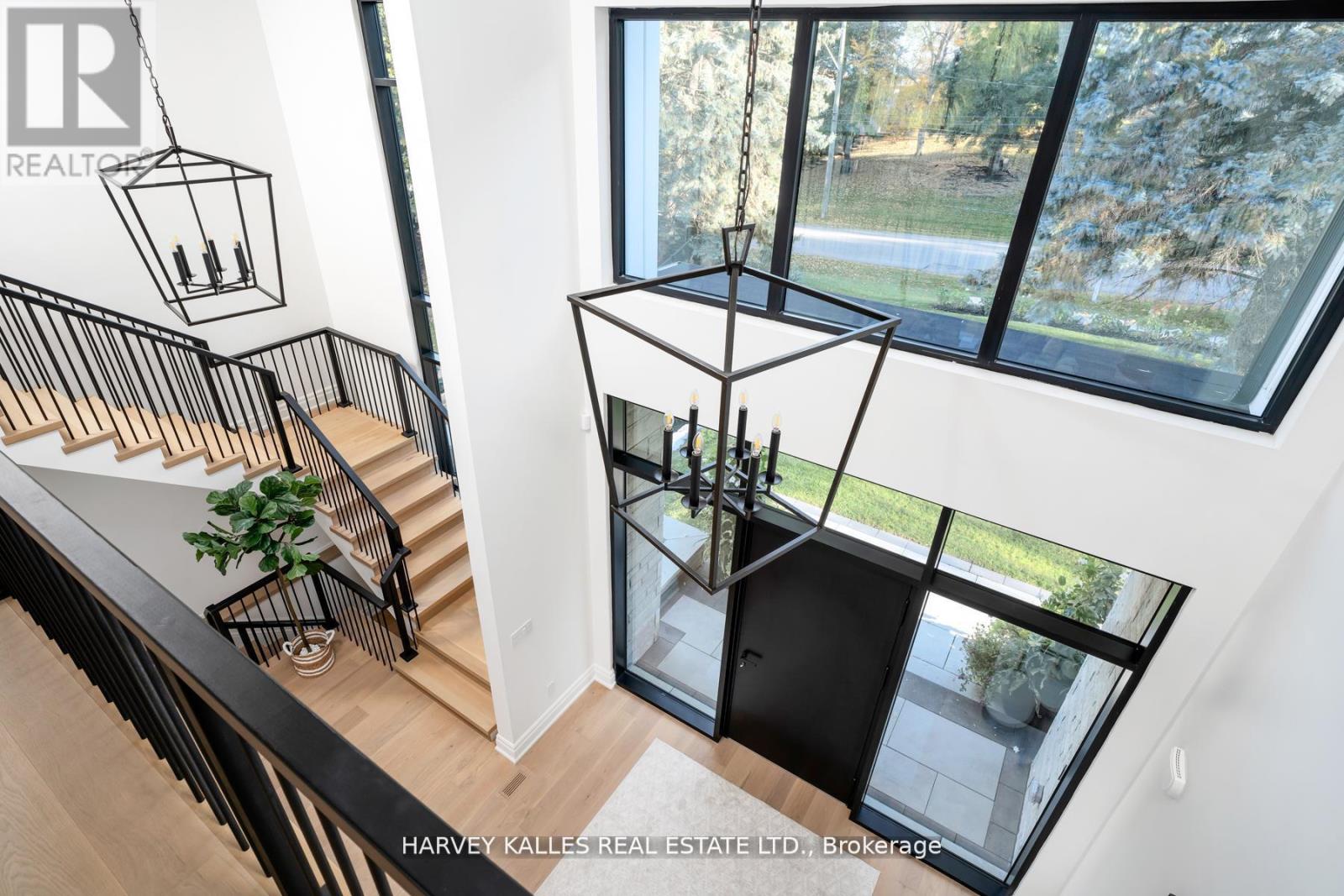 233 Lakewood Drive, Oakville, Ontario  L6K 1B3 - Photo 19 - W12581502