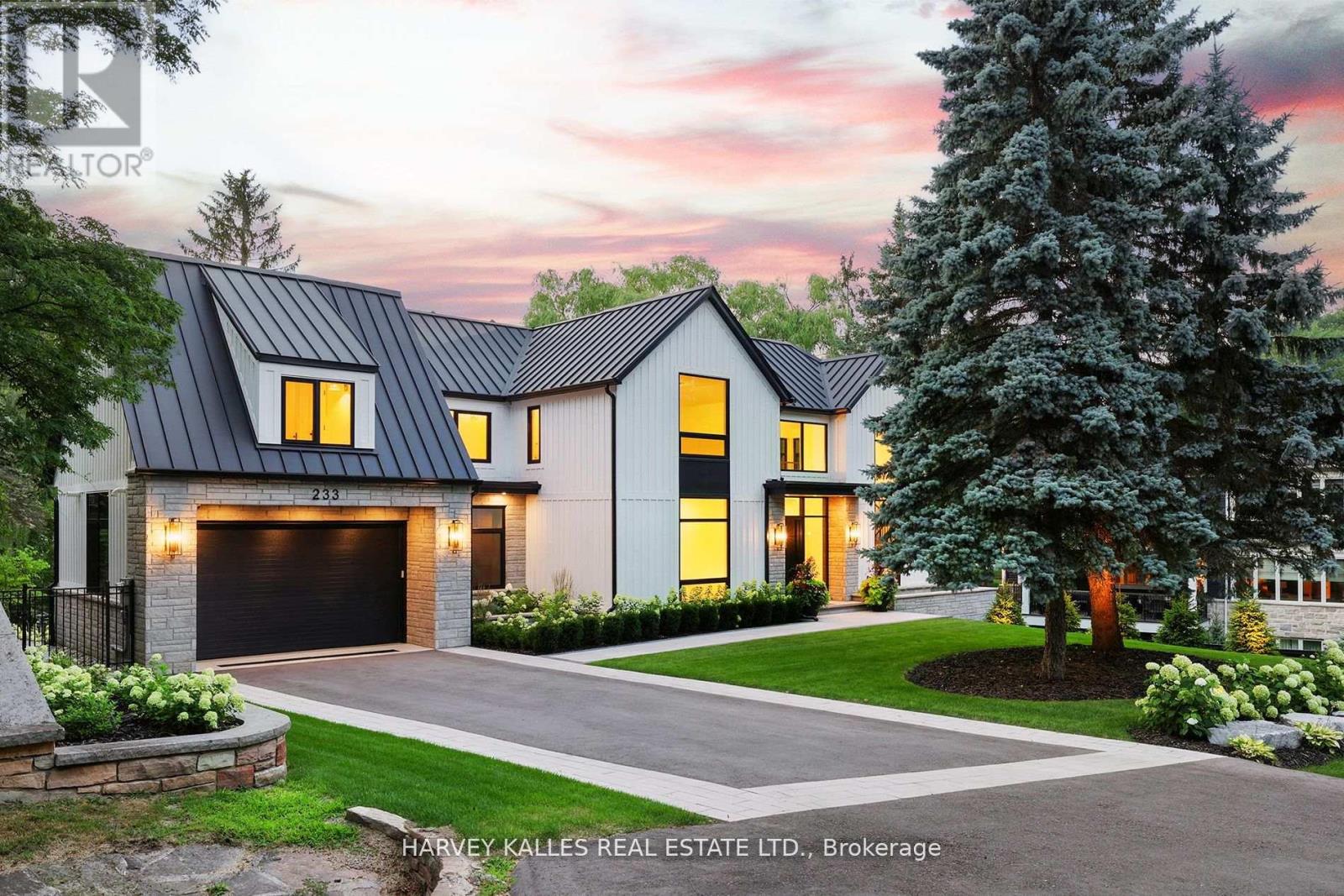 233 Lakewood Drive, Oakville, Ontario  L6K 1B3 - Photo 2 - W12581502