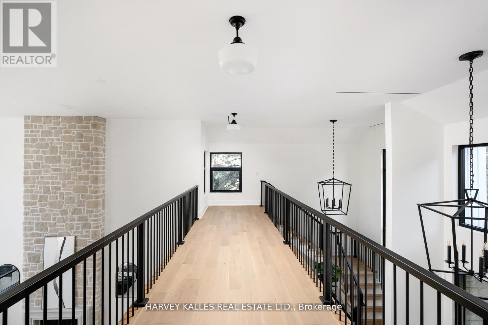 233 Lakewood Drive, Oakville, Ontario  L6K 1B3 - Photo 20 - W12581502