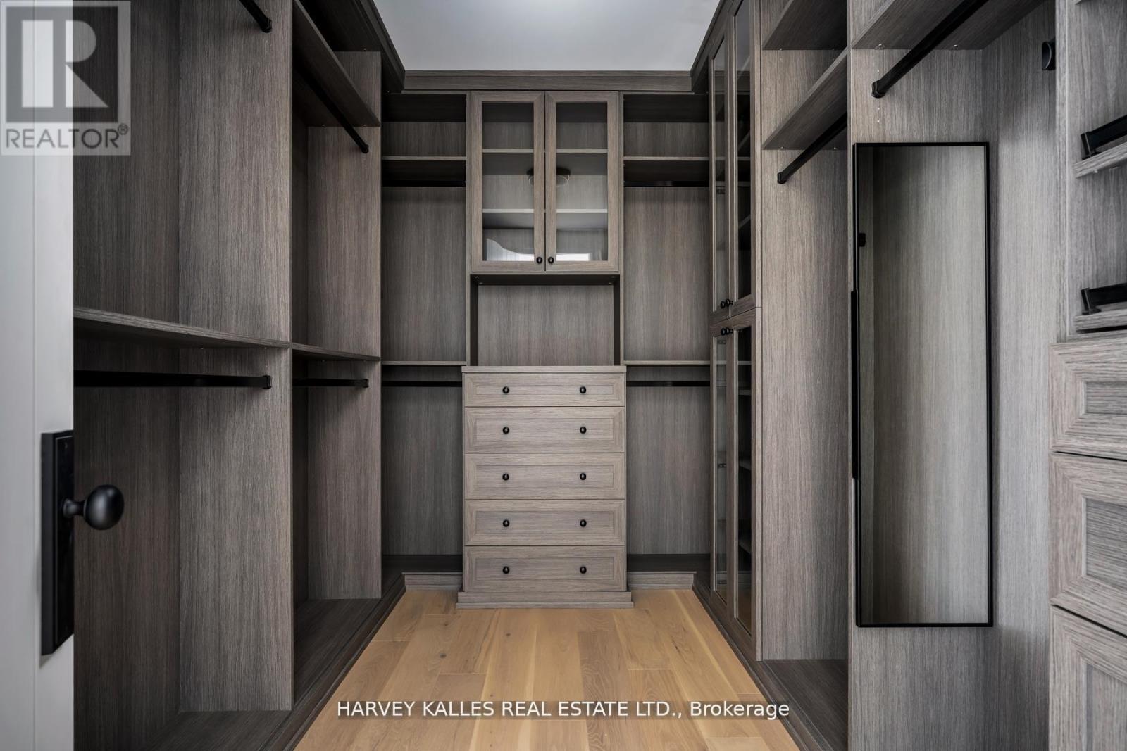 233 Lakewood Drive, Oakville, Ontario  L6K 1B3 - Photo 22 - W12581502