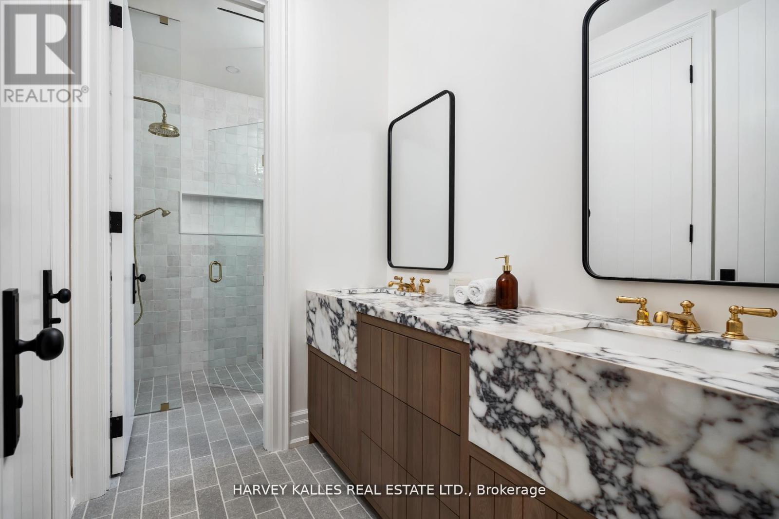 233 Lakewood Drive, Oakville, Ontario  L6K 1B3 - Photo 28 - W12581502