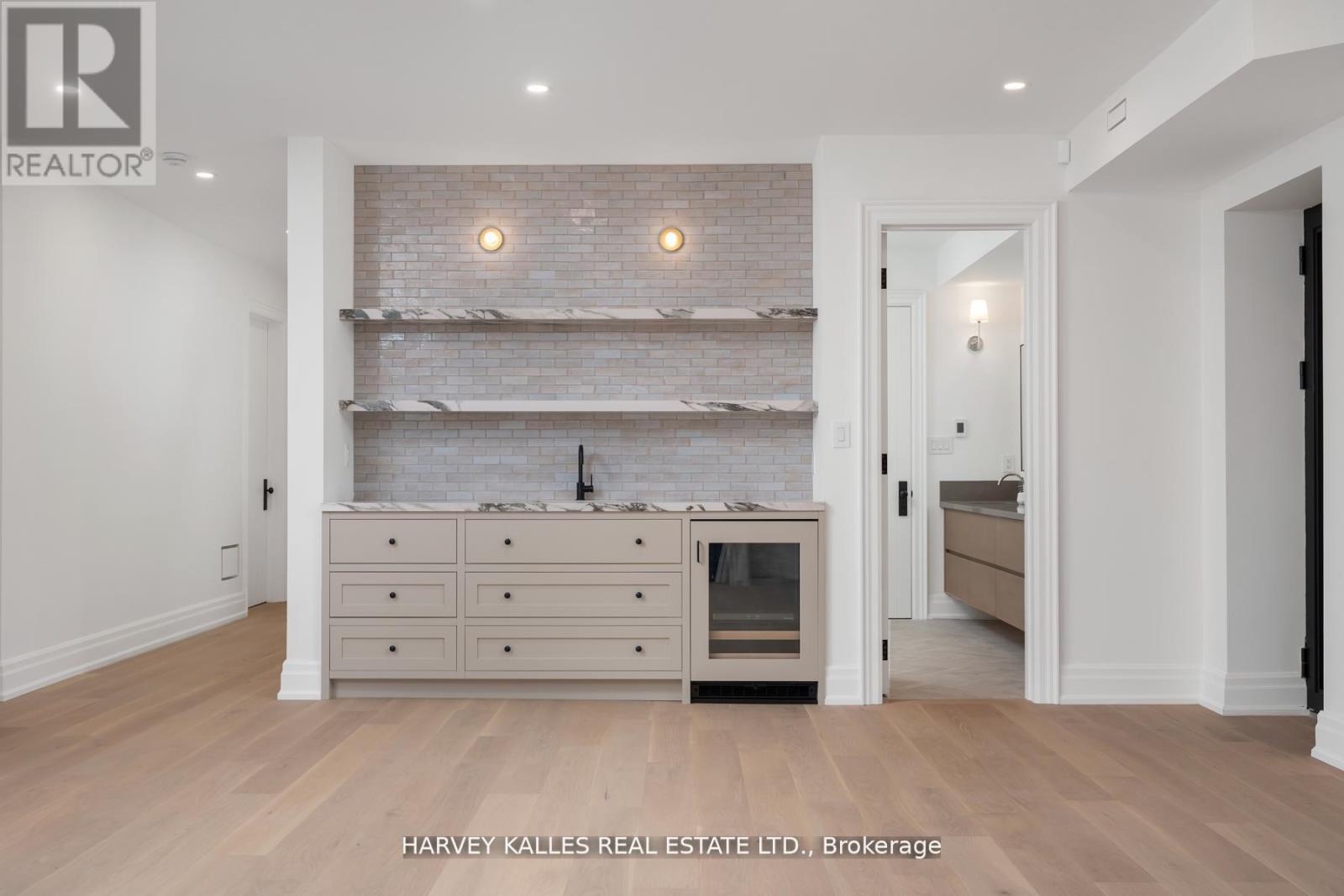 233 Lakewood Drive, Oakville, Ontario  L6K 1B3 - Photo 33 - W12581502