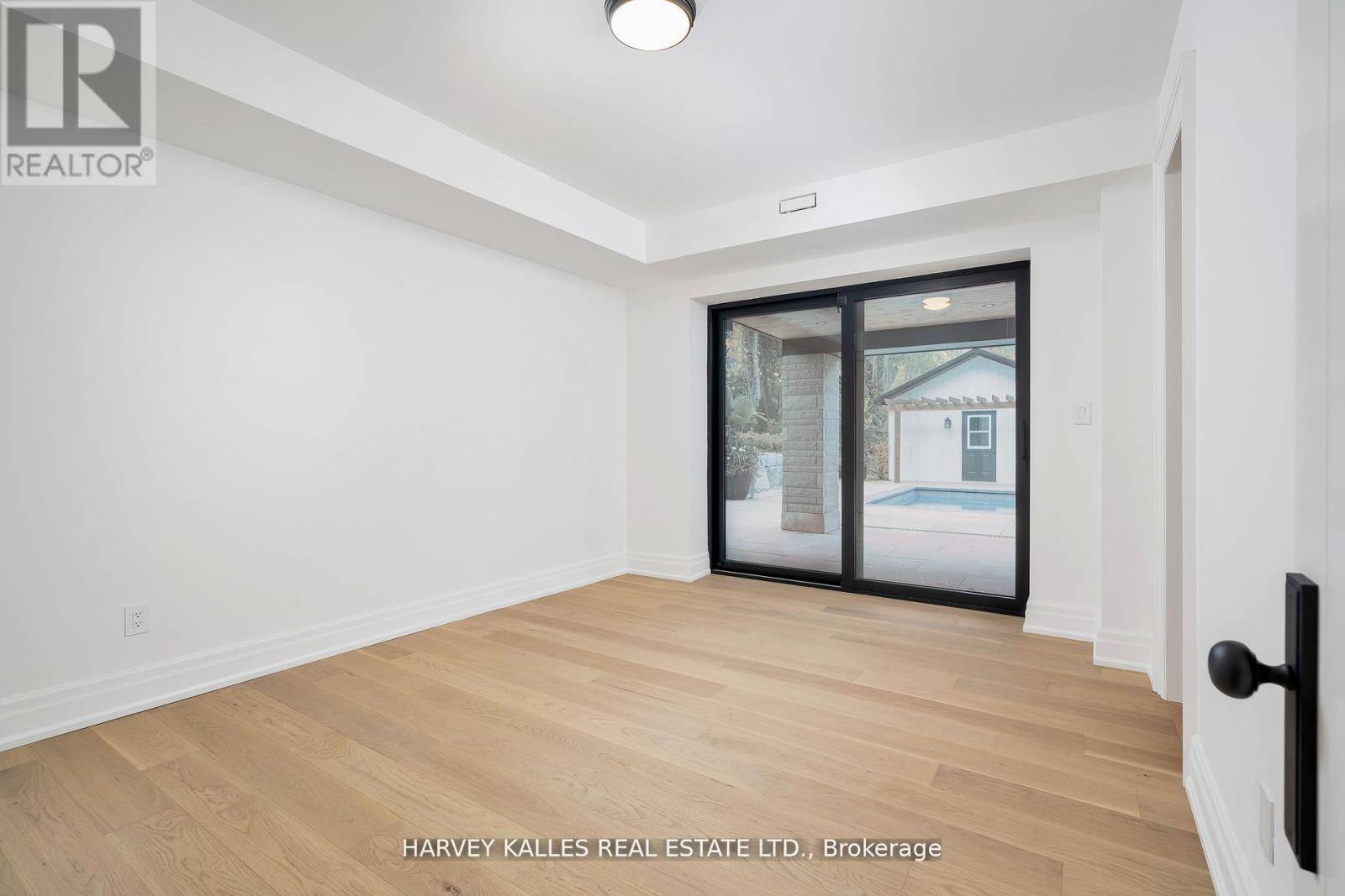 233 Lakewood Drive, Oakville, Ontario  L6K 1B3 - Photo 37 - W12581502