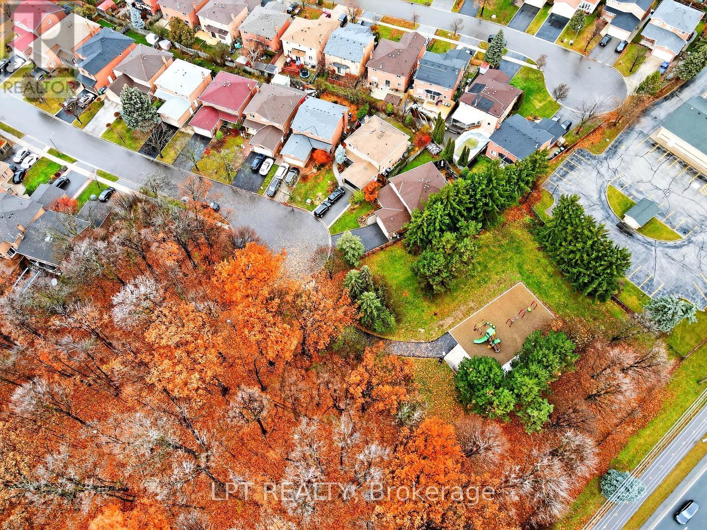 20 Burnley Place, Brampton, Ontario  L6Z 2T9 - Photo 3 - W12581520