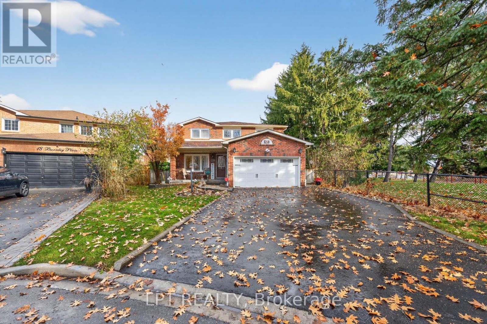 20 Burnley Place, Brampton, Ontario  L6Z 2T9 - Photo 4 - W12581520