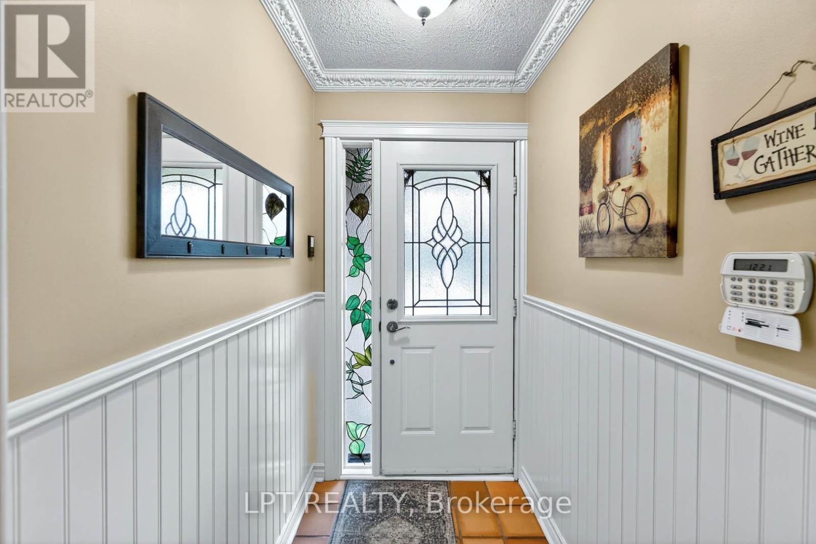20 Burnley Place, Brampton, Ontario  L6Z 2T9 - Photo 7 - W12581520