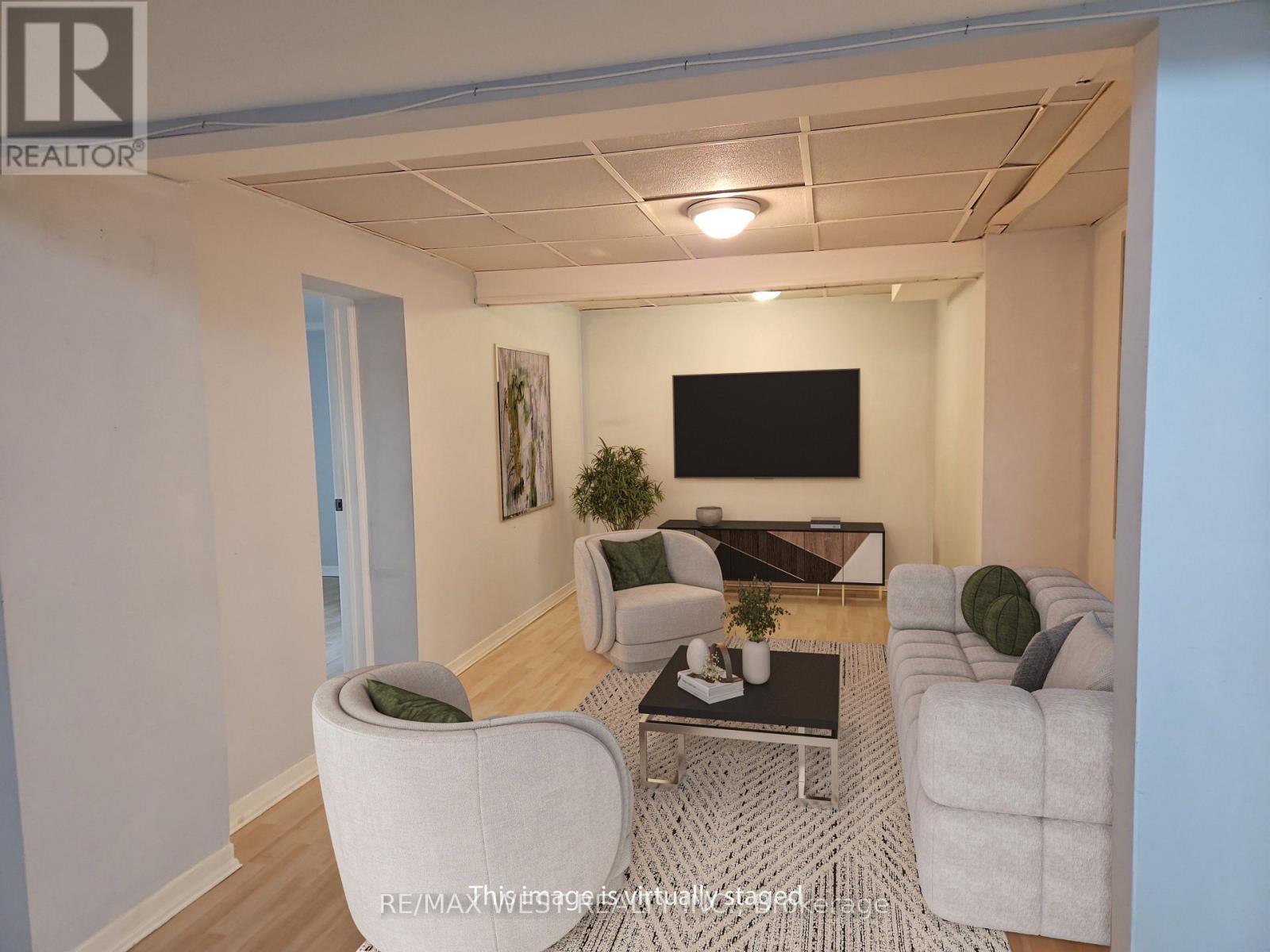 30 Golfwood Heights, Toronto, Ontario  M9P 3M1 - Photo 16 - W12581528