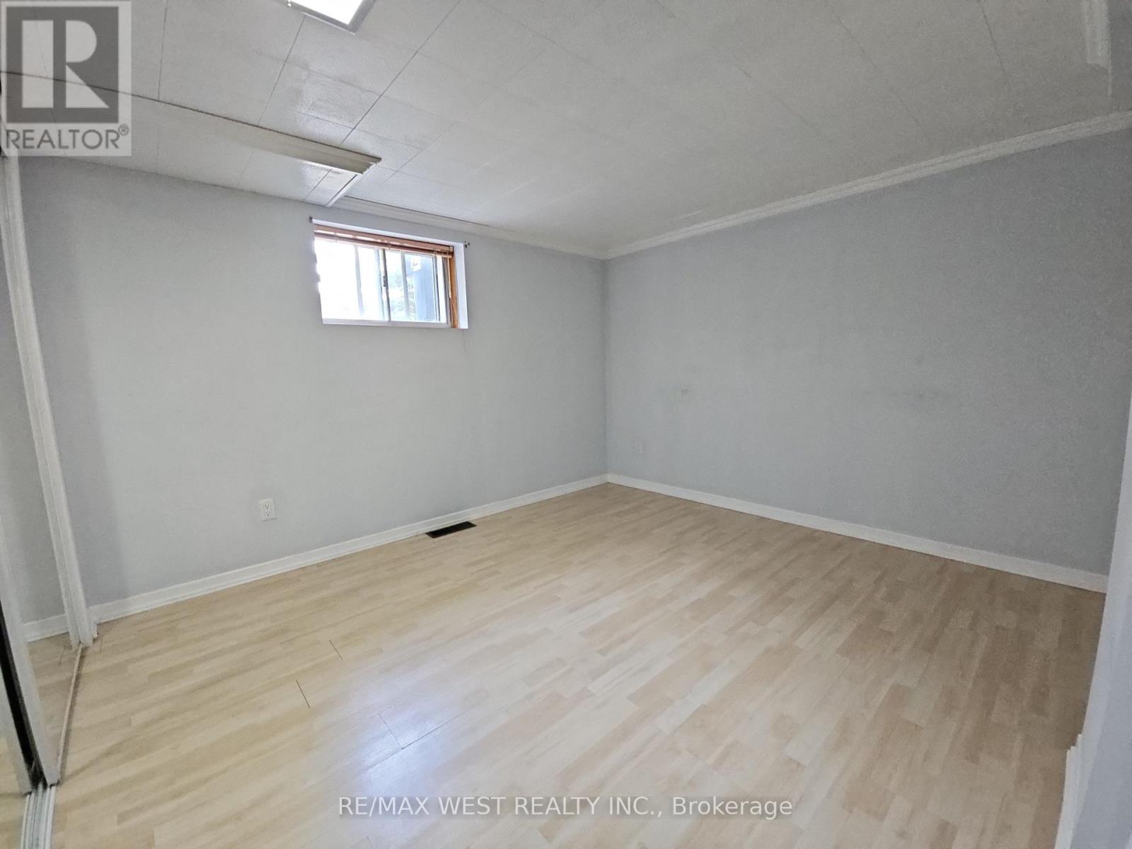 30 Golfwood Heights, Toronto, Ontario  M9P 3M1 - Photo 21 - W12581528