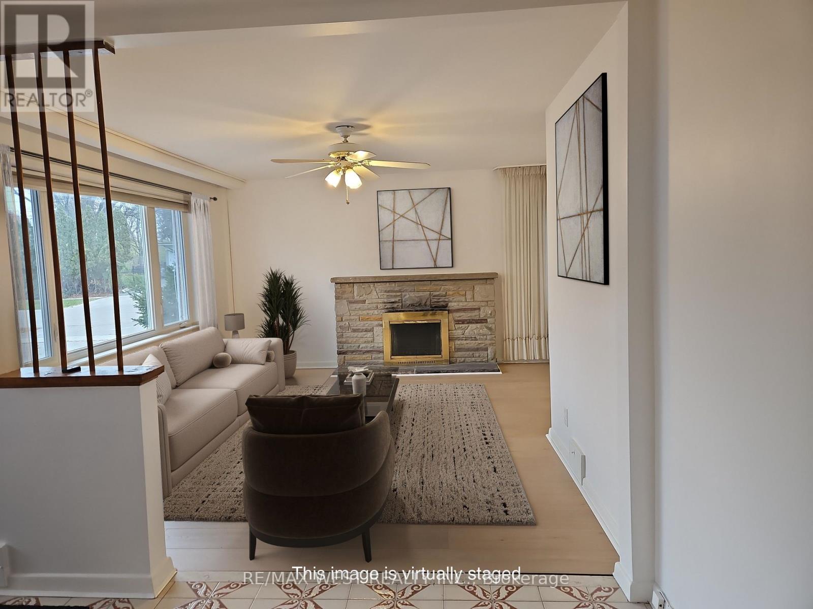 30 Golfwood Heights, Toronto, Ontario  M9P 3M1 - Photo 3 - W12581528