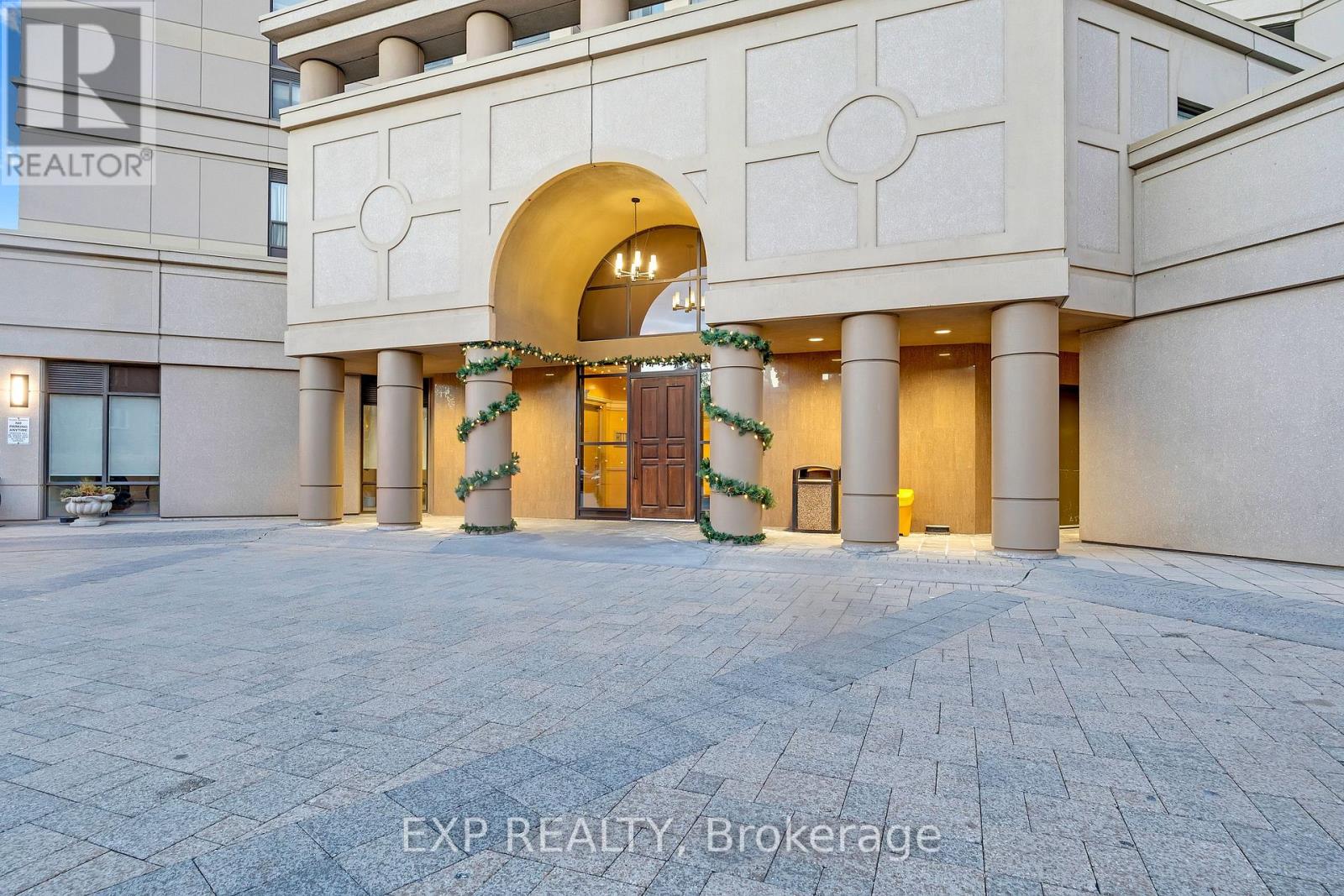 1009 - 220 Forum Drive, Mississauga, Ontario  L4Z 4K1 - Photo 2 - W12581544