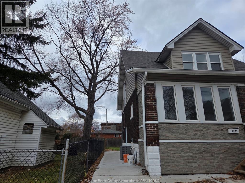 MLS# 25030681: 3284 BABY, Windsor, Canada