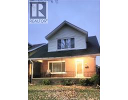 1385 HALL, Windsor, Ontario