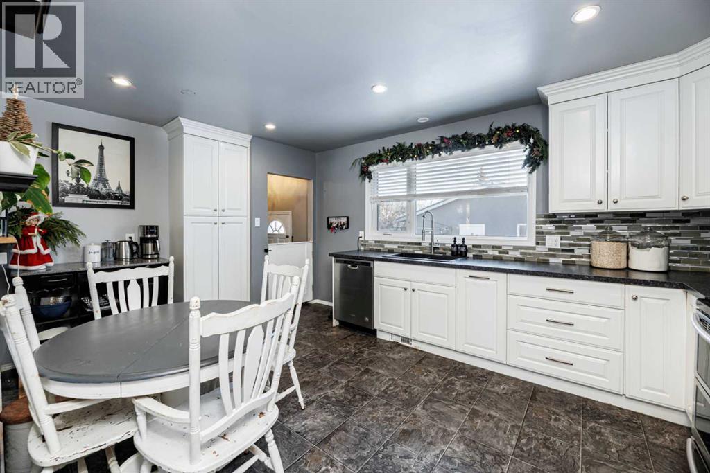 3325 42 Avenue, Red Deer, Alberta  T4N 2Y7 - Photo 8 - A2272901