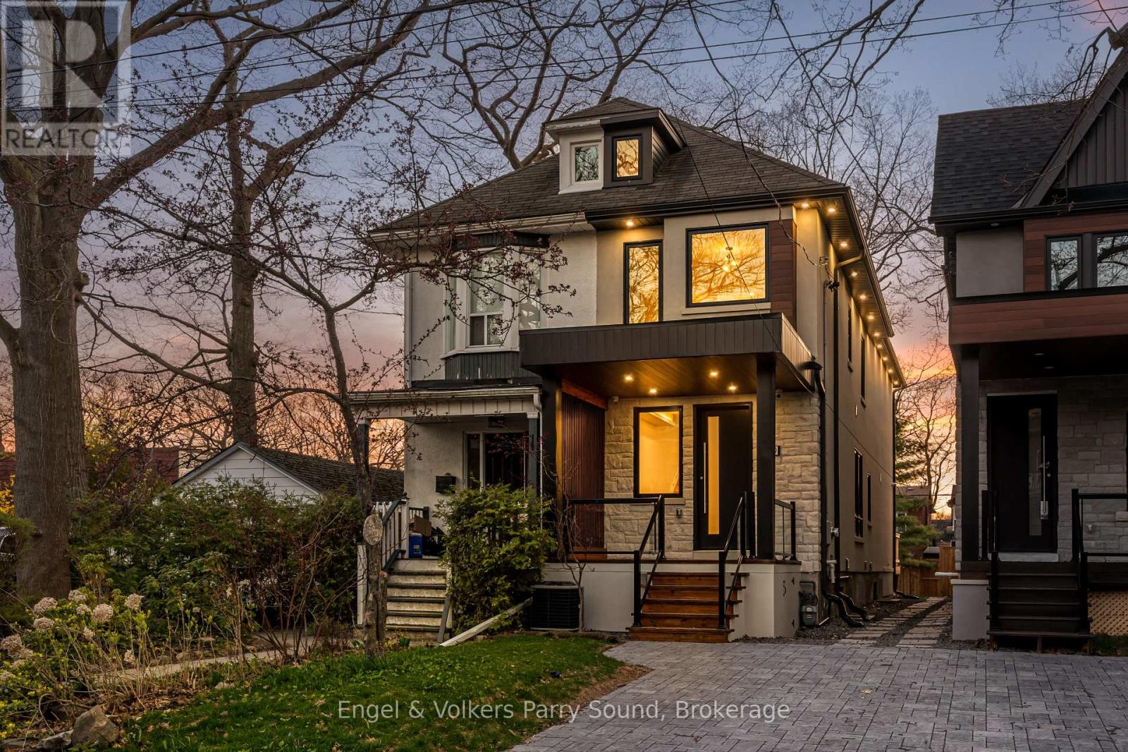 230 WILLOW AVENUE, Toronto, Ontario