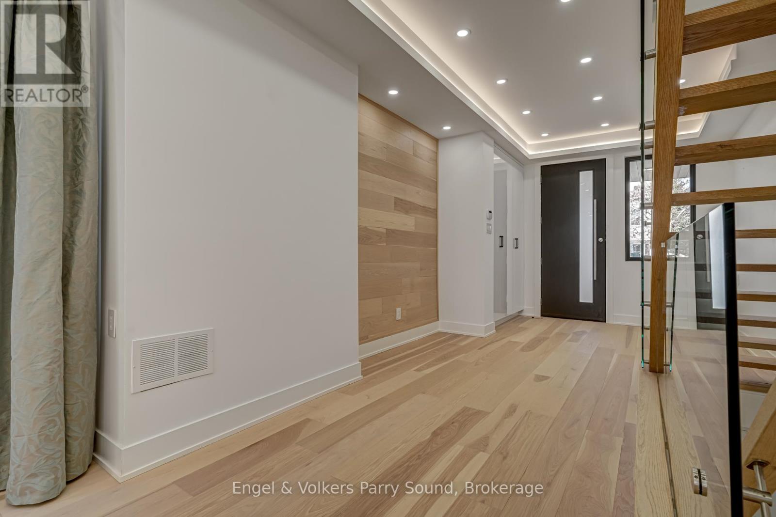 230 Willow Avenue, Toronto, Ontario  M4E 3K7 - Photo 10 - E12581792