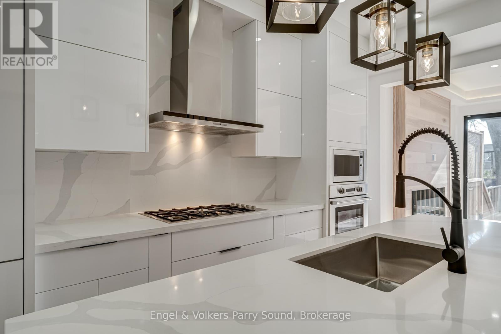 230 Willow Avenue, Toronto, Ontario  M4E 3K7 - Photo 17 - E12581792