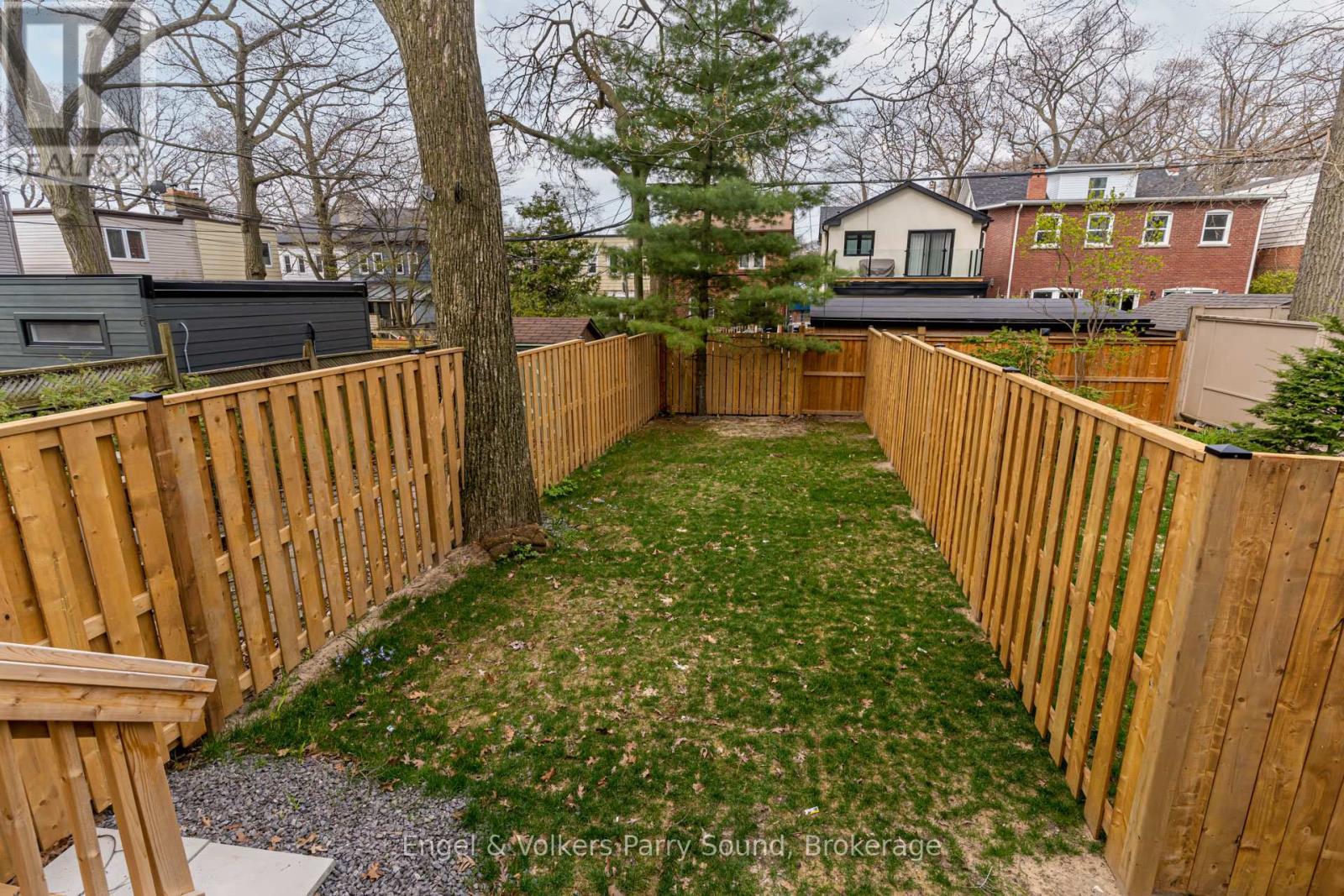 230 Willow Avenue, Toronto, Ontario  M4E 3K7 - Photo 49 - E12581792
