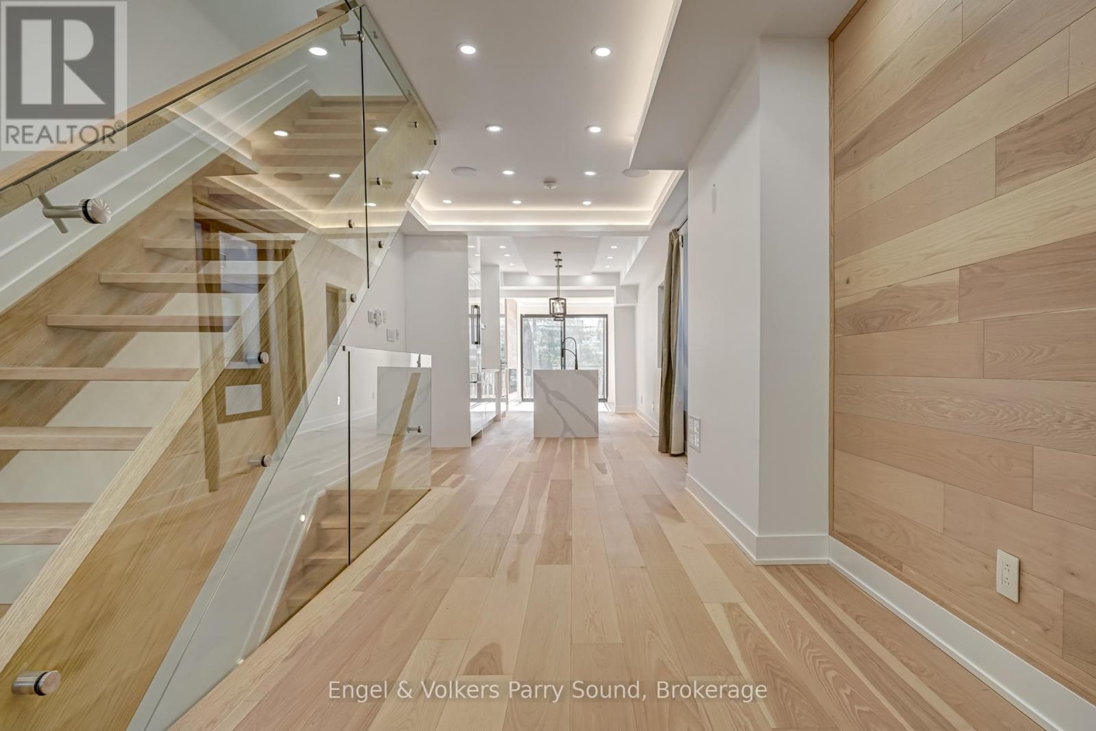 230 Willow Avenue, Toronto, Ontario  M4E 3K7 - Photo 8 - E12581792