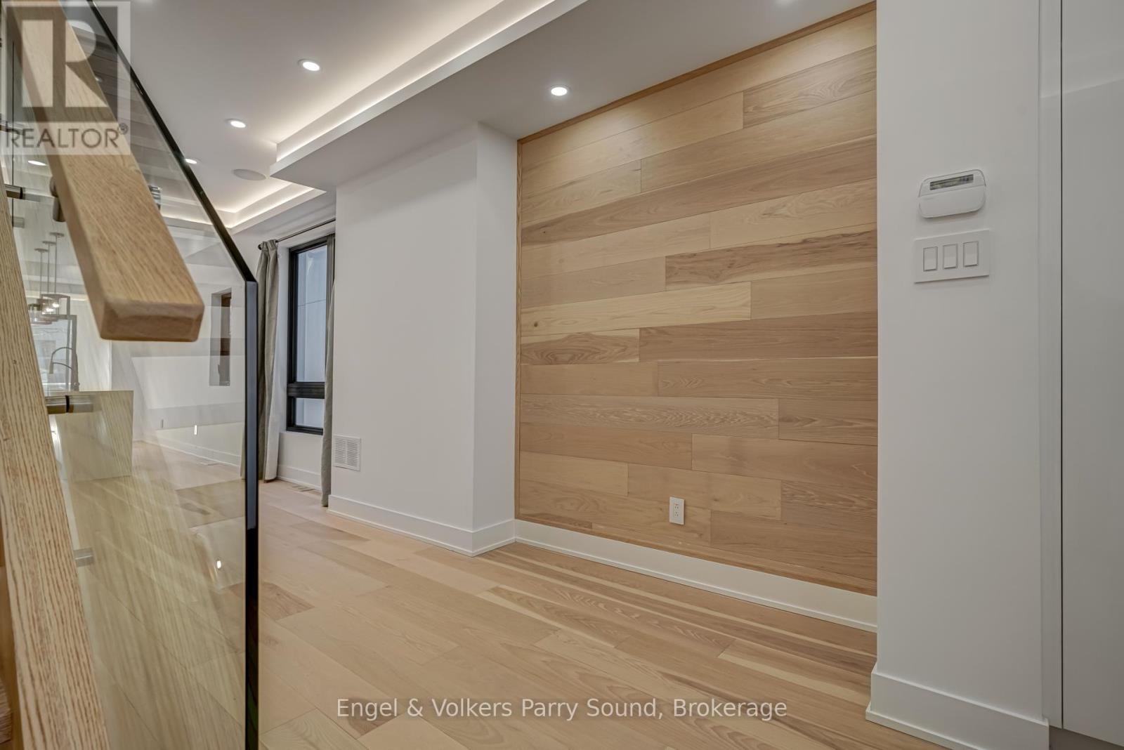 230 Willow Avenue, Toronto, Ontario  M4E 3K7 - Photo 9 - E12581792