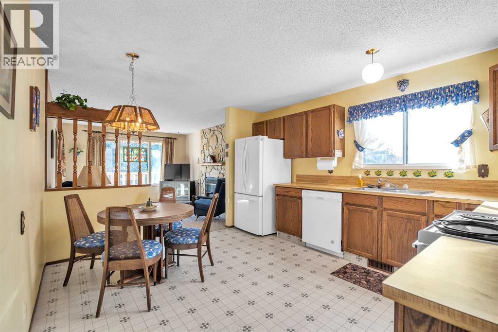 183 Cedardale Place Sw, Calgary, Alberta  T2W 5G1 - Photo 10 - A2261496