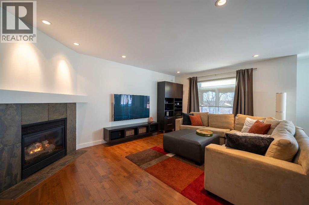 82 Chapalina Close Se, Calgary, Alberta  t2x 3w4 - Photo 4 - A2271159