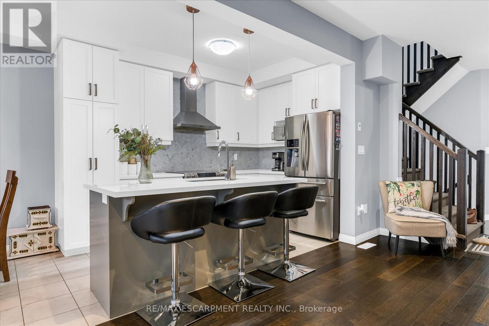 55 Greenwich Avenue, Hamilton, Ontario  L8J 0L6 - Photo 7 - X12581456