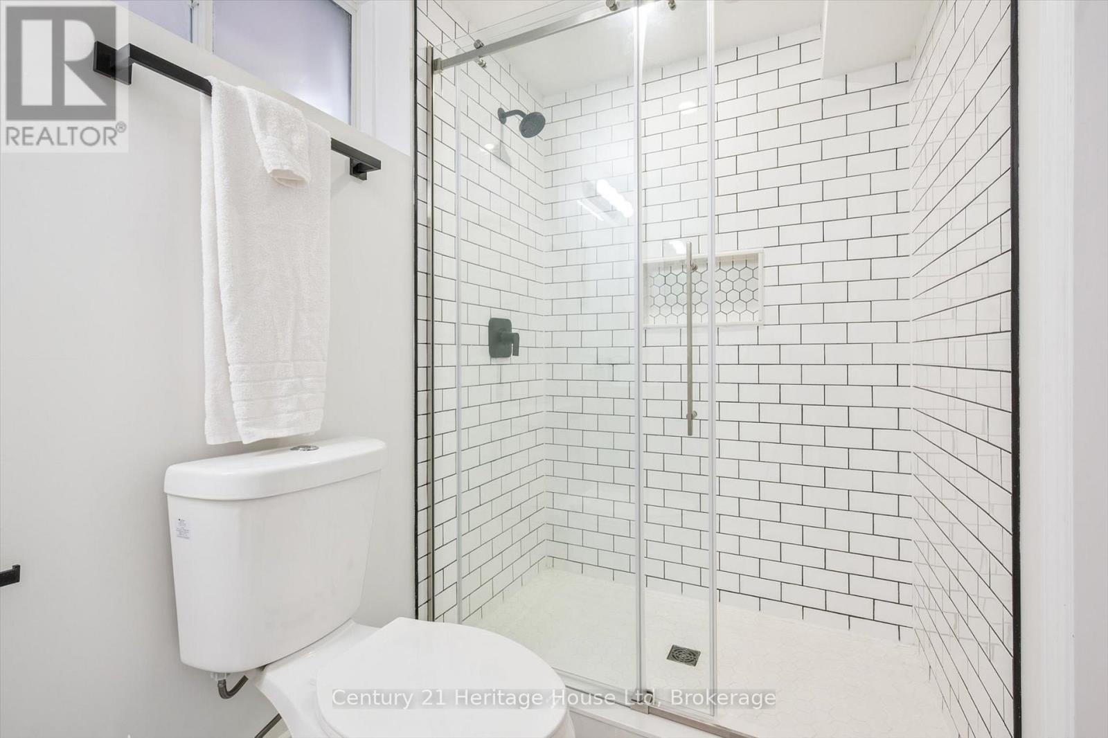 184 Macalister Boulevard, Guelph, Ontario  N1G 0G8 - Photo 34 - X12581608