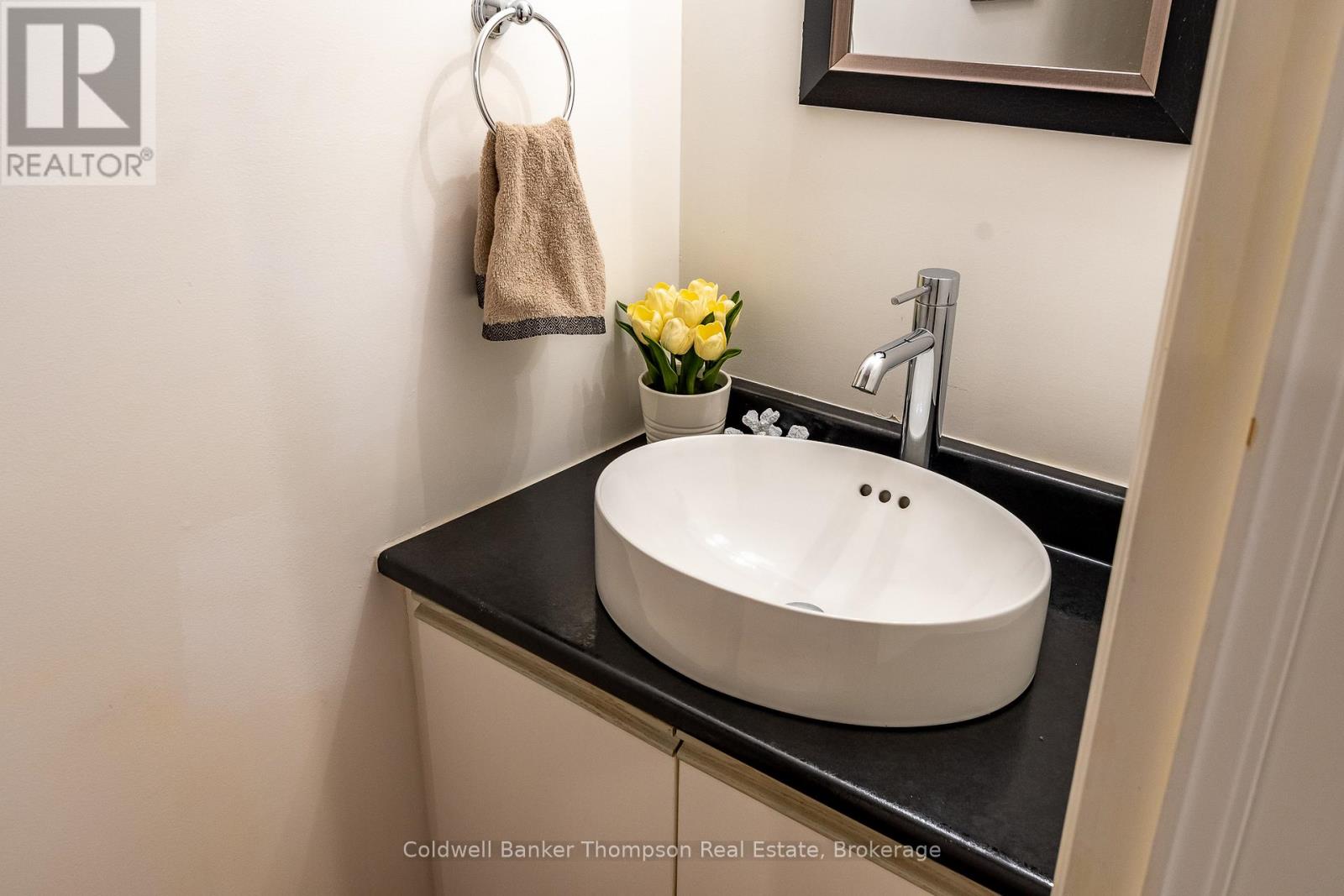 204 - 10 Coveside Drive, Huntsville, Ontario  P1H 1C3 - Photo 25 - X12581730