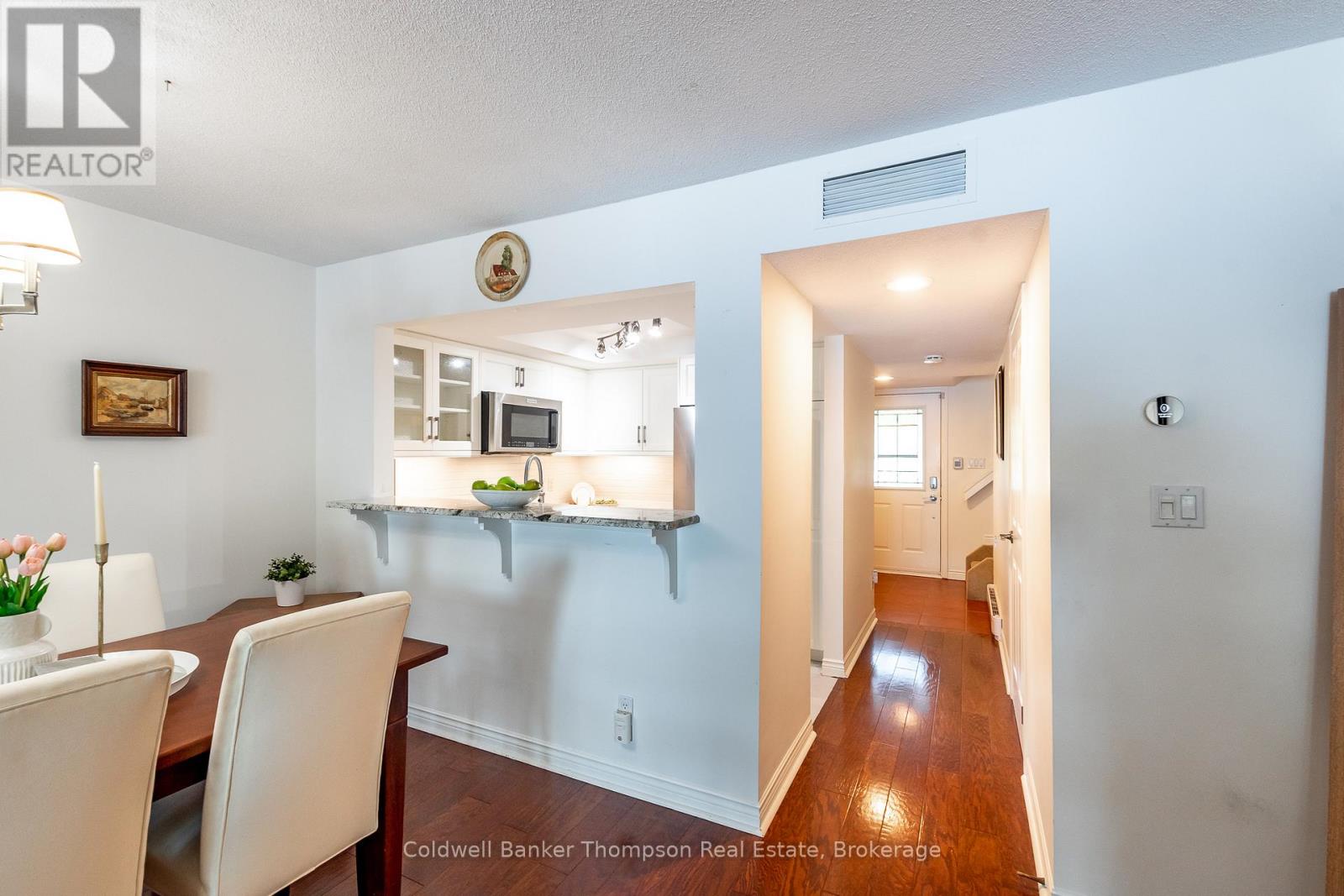 204 - 10 Coveside Drive, Huntsville, Ontario  P1H 1C3 - Photo 8 - X12581730