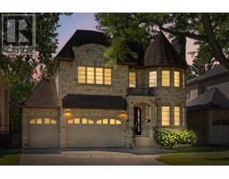 255 DUNVIEW AVENUE, Toronto, Ontario