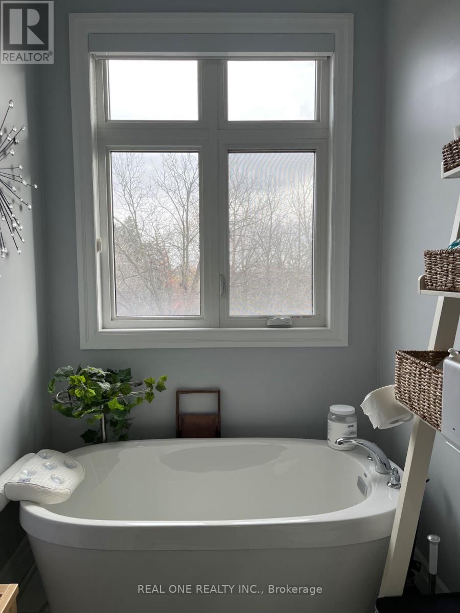 78 Golden Trail, Vaughan, Ontario  L6A 5A1 - Photo 10 - N12570562