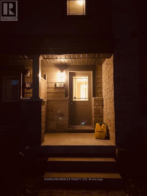 71 Batteaux Street, Barrie (Ardagh), Ontario  L4M 0K6 - Photo 2 - S12449042