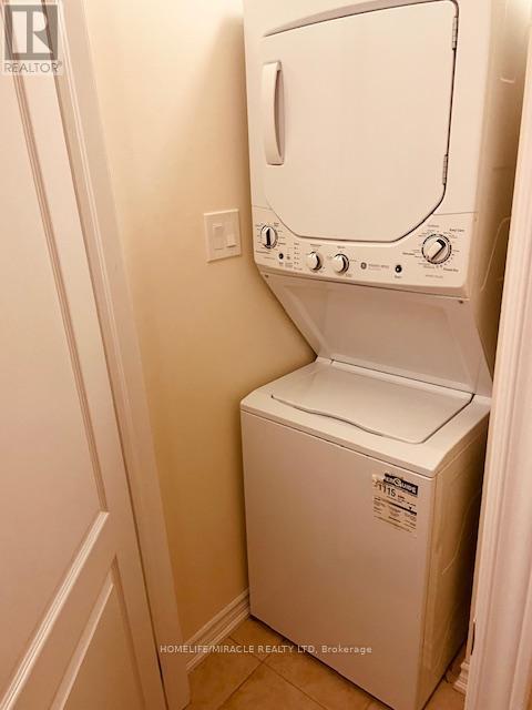 71 Batteaux Street, Barrie (Ardagh), Ontario  L4M 0K6 - Photo 9 - S12449042