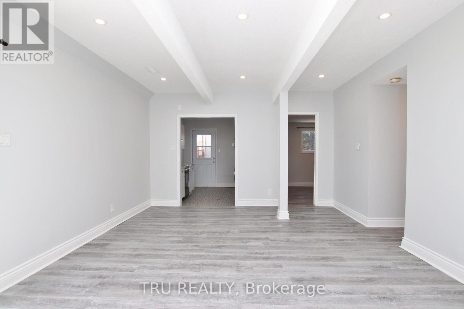 B - 86 Elvaston Avenue, Ottawa, Ontario  K2G 3X9 - Photo 6 - X12412756