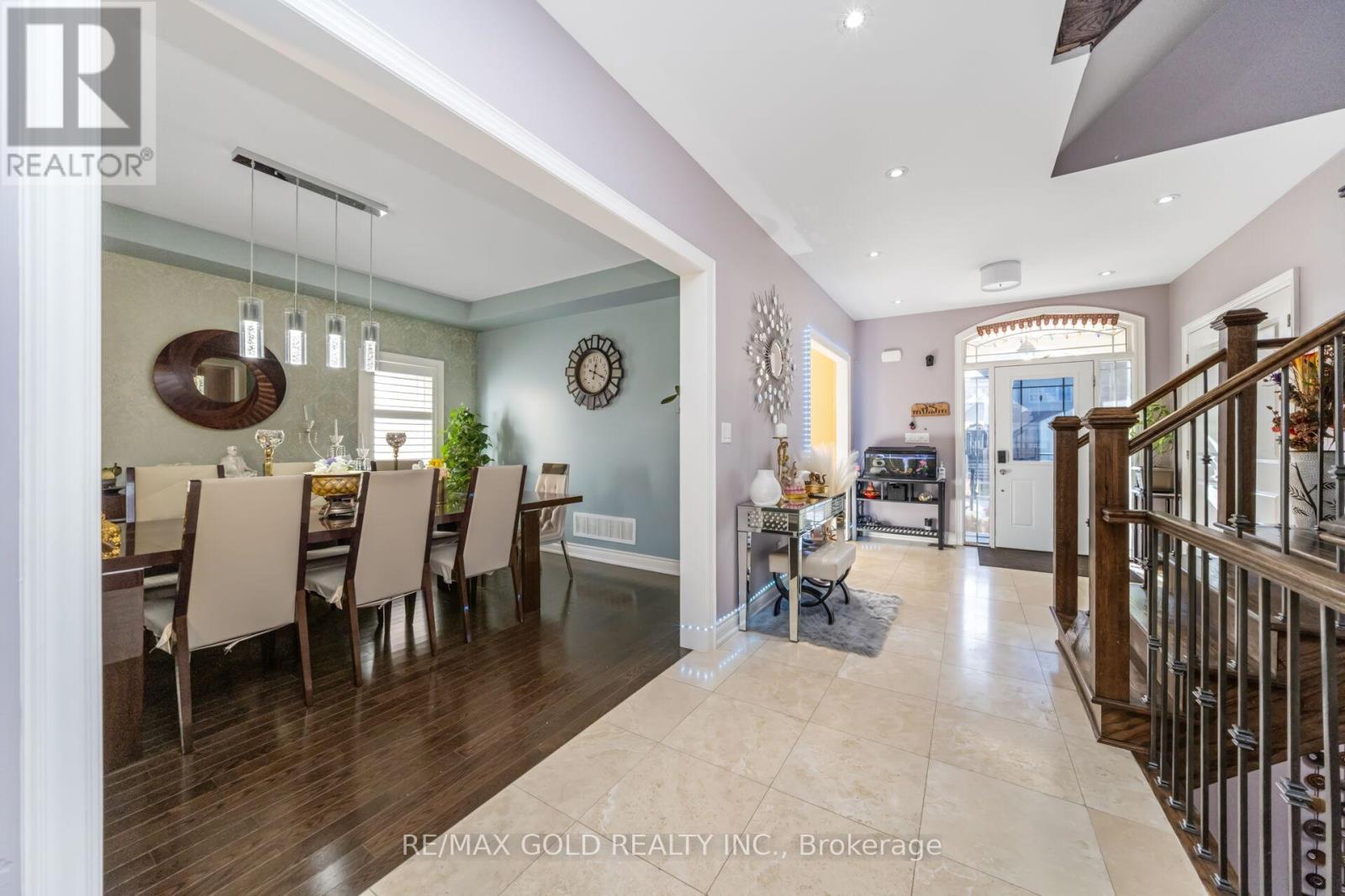 6 Ayrshire Court, Brampton, Ontario  L6Z 0G6 - Photo 7 - W12563064