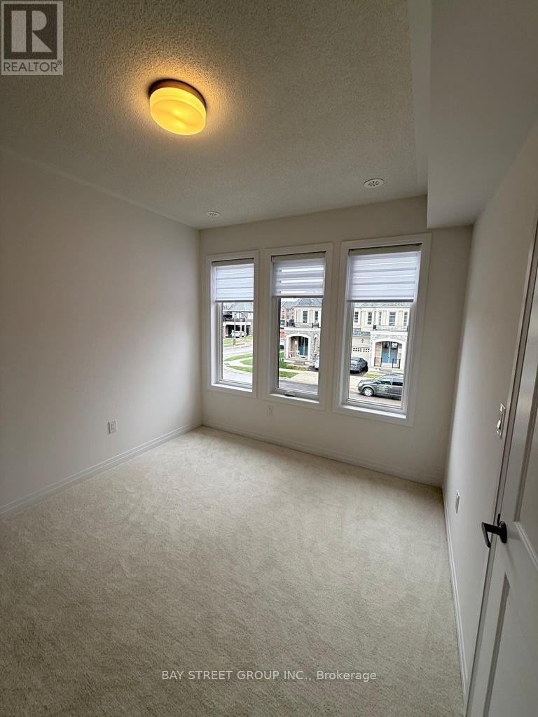 3210 Crystal Drive, Oakville, Ontario  L6M 5S8 - Photo 13 - W12570582