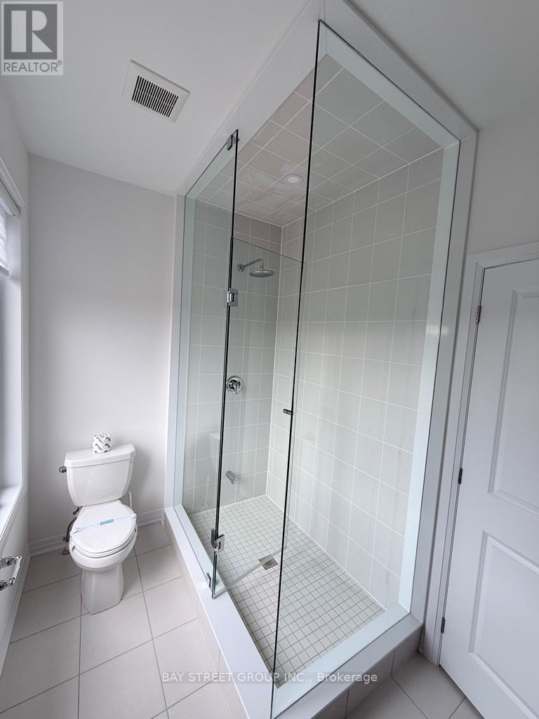 3210 Crystal Drive, Oakville, Ontario  L6M 5S8 - Photo 12 - W12570582