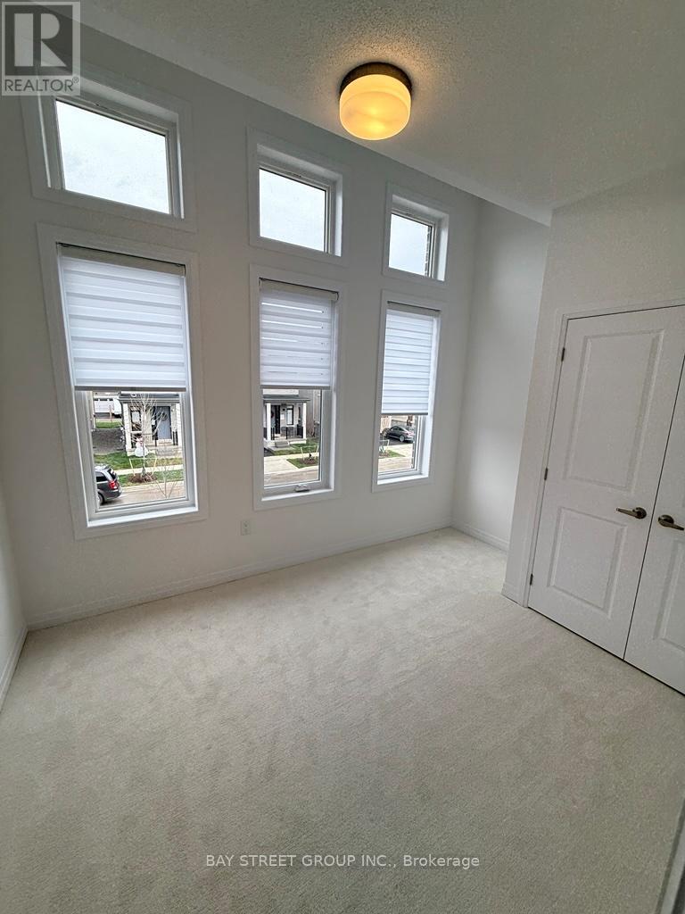 3210 Crystal Drive, Oakville, Ontario  L6M 5S8 - Photo 14 - W12570582