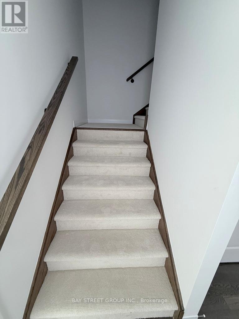 3210 Crystal Drive, Oakville, Ontario  L6M 5S8 - Photo 16 - W12570582