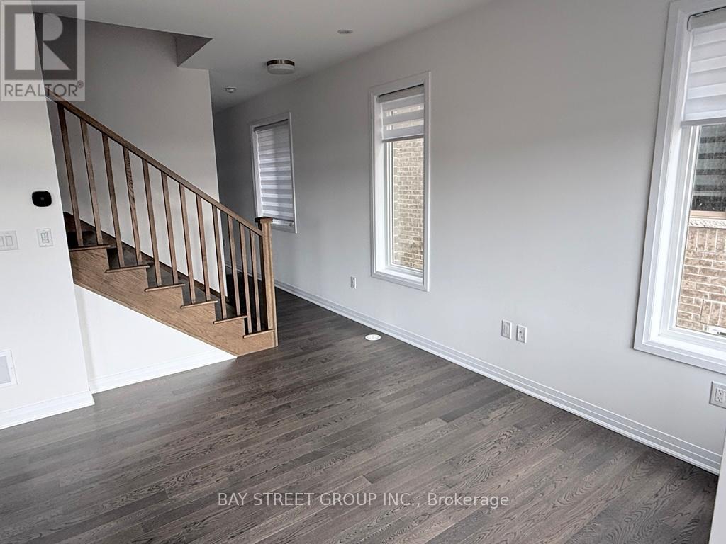 3210 Crystal Drive, Oakville, Ontario  L6M 5S8 - Photo 8 - W12570582