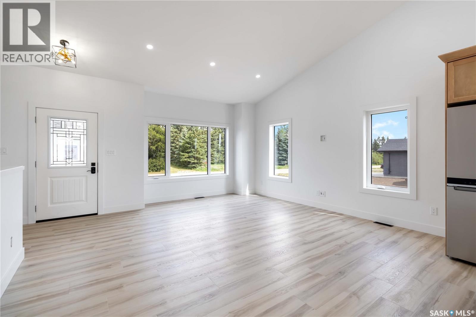 210 2nd Street S, Waldheim, Saskatchewan  S0K 4R0 - Photo 3 - SK024805