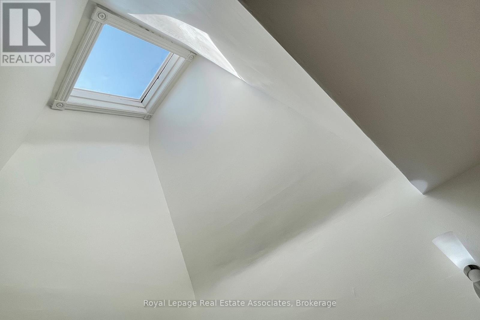 143 Seaton Street, Toronto, Ontario  M5A 2T2 - Photo 34 - C12581610