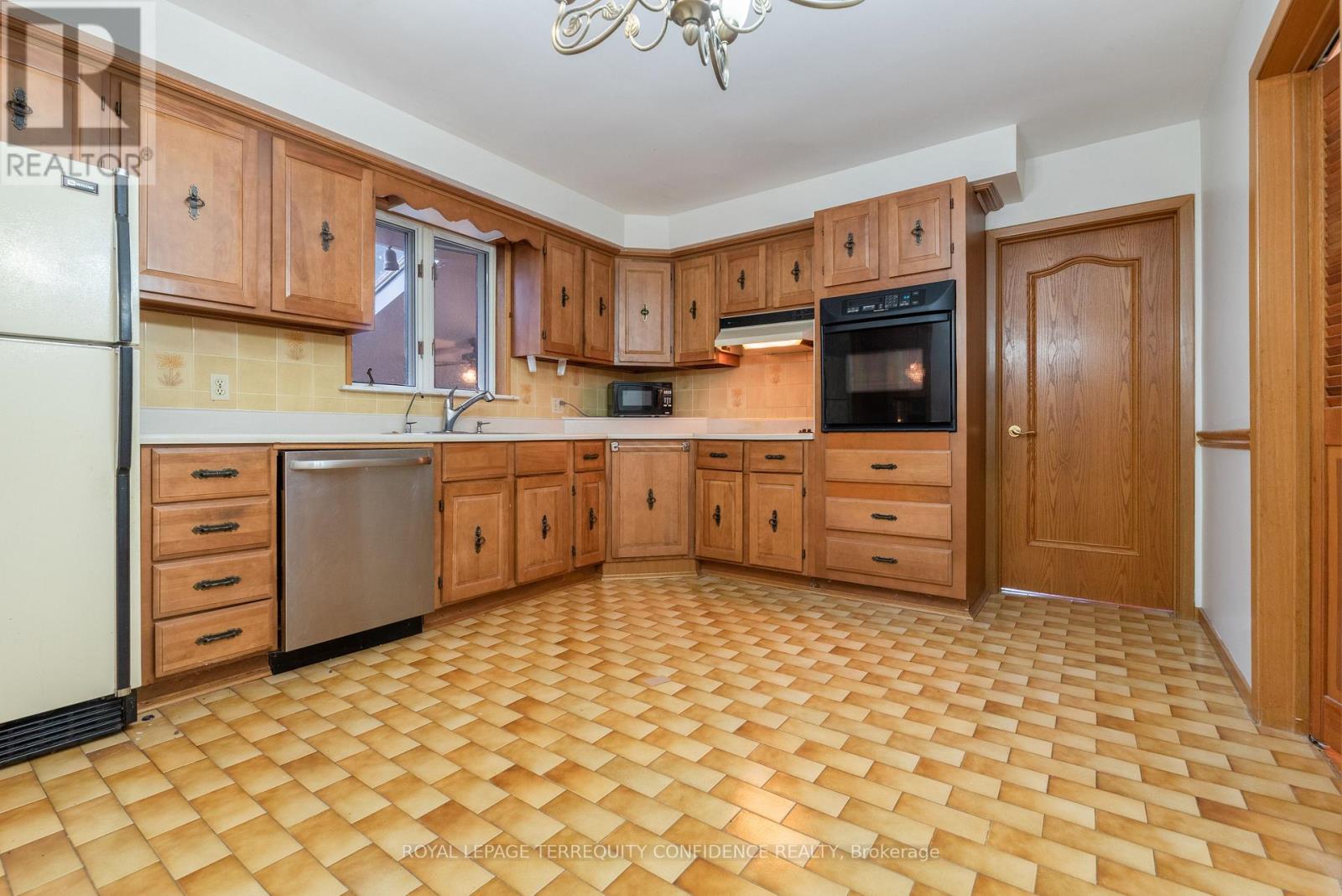 50 Wynn Road, Toronto, Ontario  M2R 1S9 - Photo 10 - C12581656